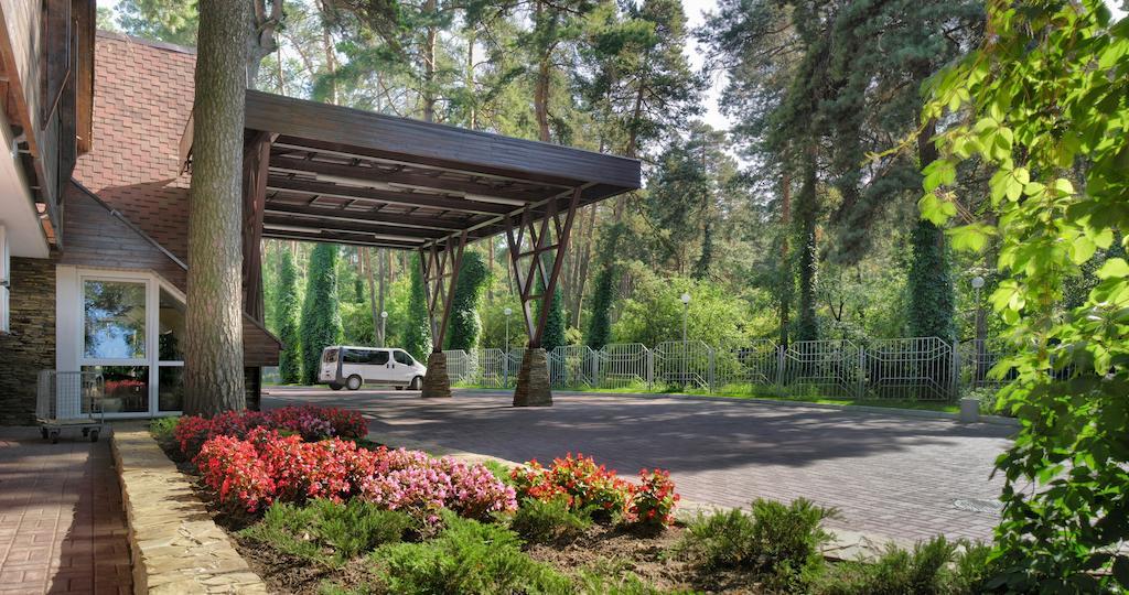 Ukraina Hotel Cherkasy Bagian luar foto