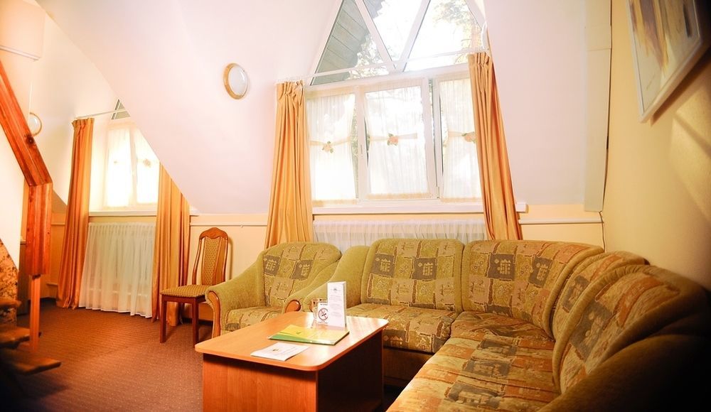 Ukraina Hotel Cherkasy Bagian luar foto