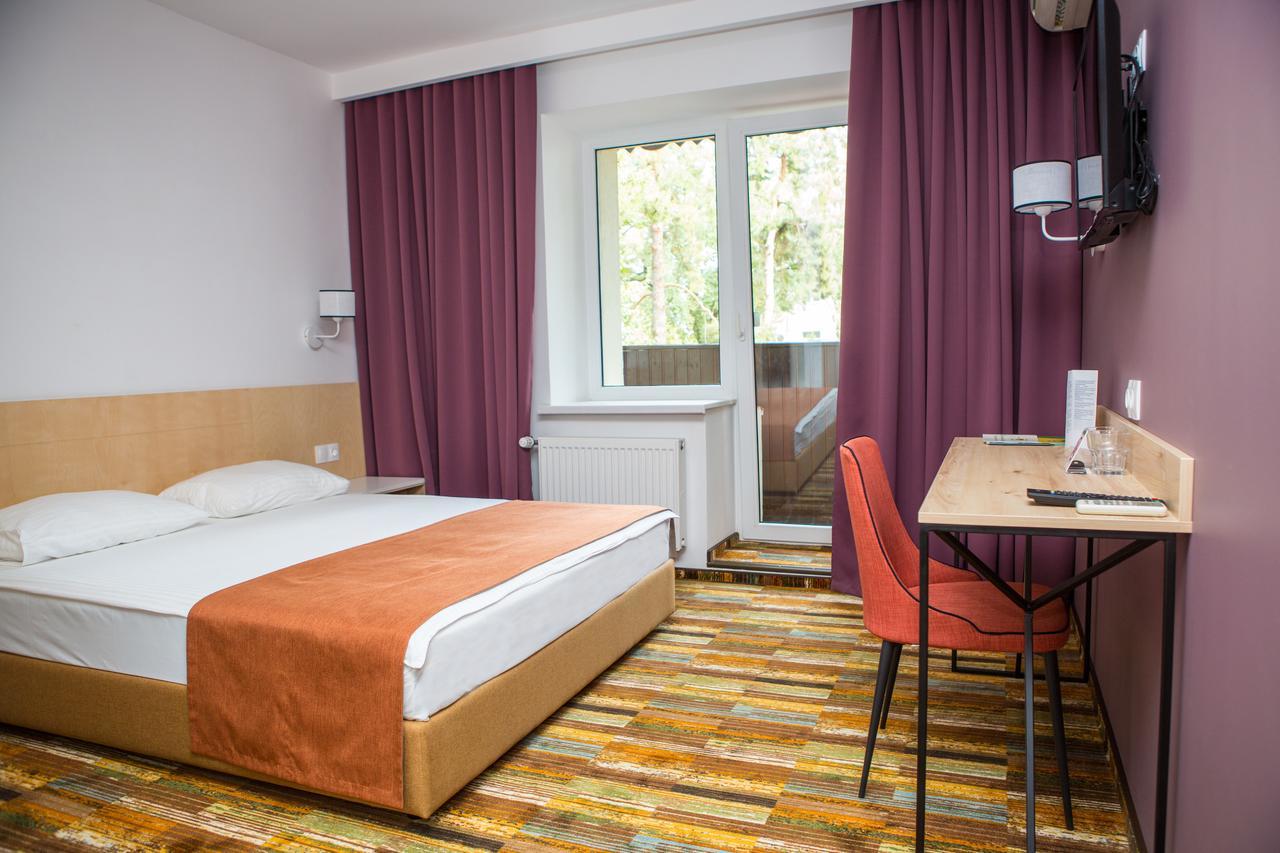 Ukraina Hotel Cherkasy Bagian luar foto
