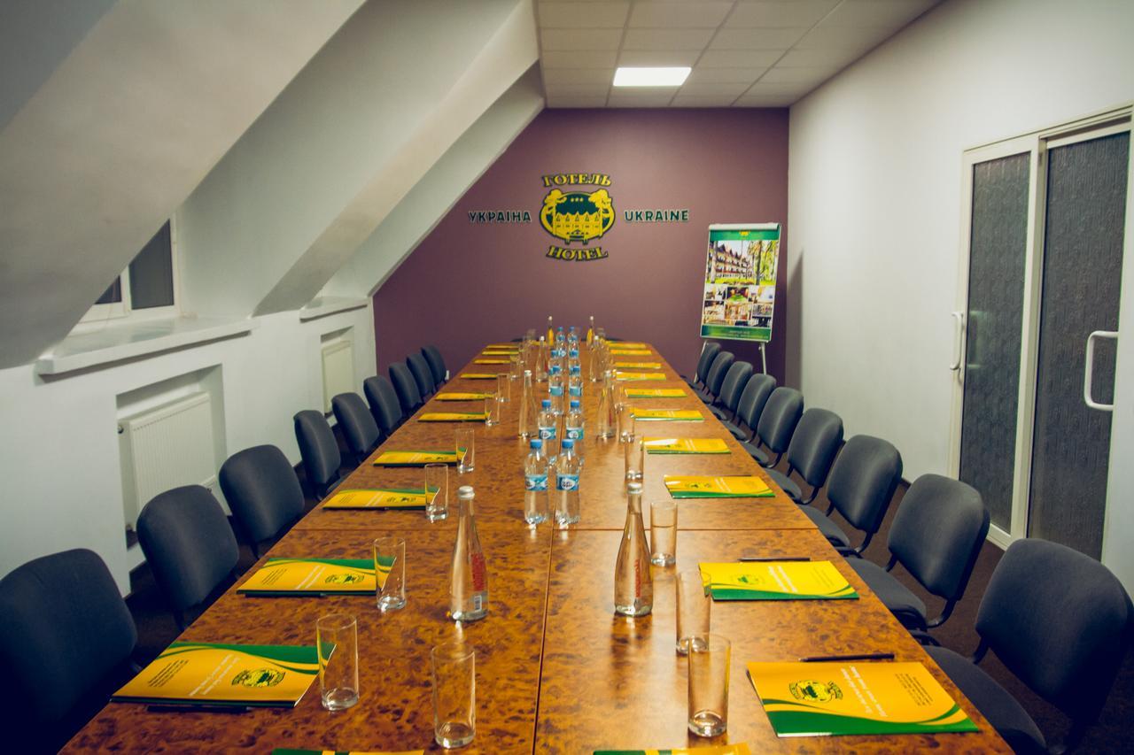 Ukraina Hotel Cherkasy Bagian luar foto